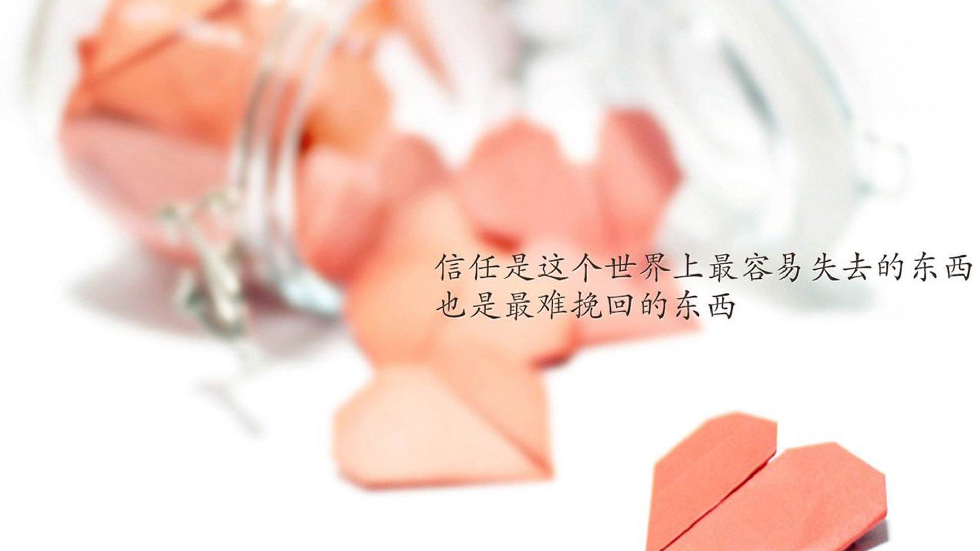 麦基翁蝉联仰泳三项冠军，麦基翁拿了几块金牌